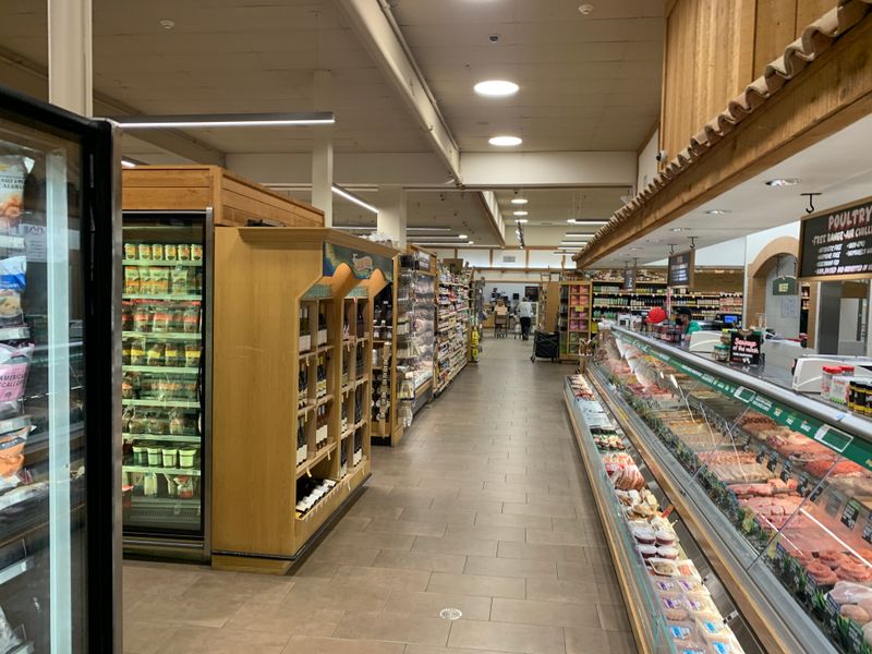 These 13 California Grocery Stores Are Completely Changing How People Buy Meat - Decor Hint Lazy Acres Natural Market