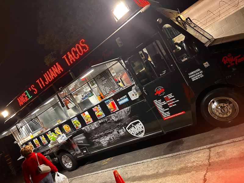 10 California Taco Trucks Where Street Food Is Taken Seriously - Decor Hint Angel's Tijuana Tacos (Santa Ana)