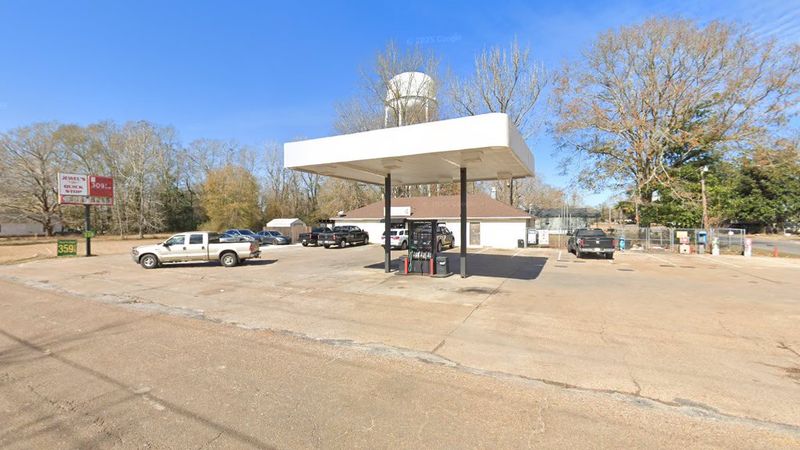 Jewel’s Quick Stop