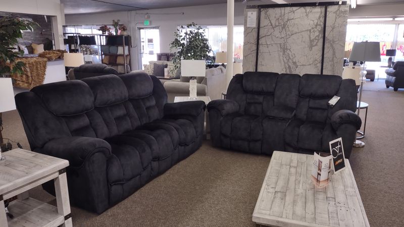 North Carolina Experts Reveal 12 Couch Colors To Avoid - Decor Hint Black Microfiber