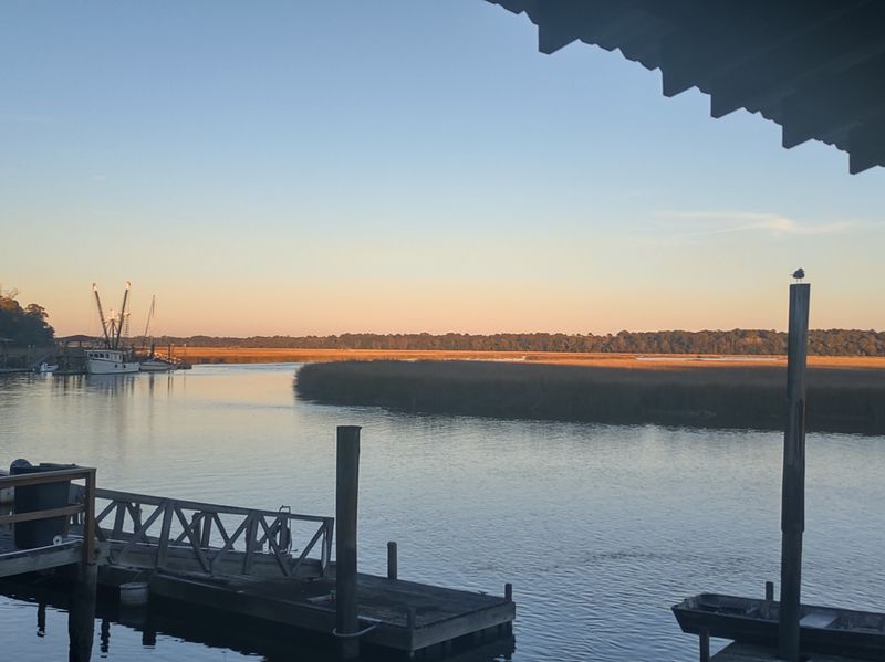 These Georgia Food Spots Built Their Reputation The Old-Fashioned Way - Decor Hint Shellman's Bluff