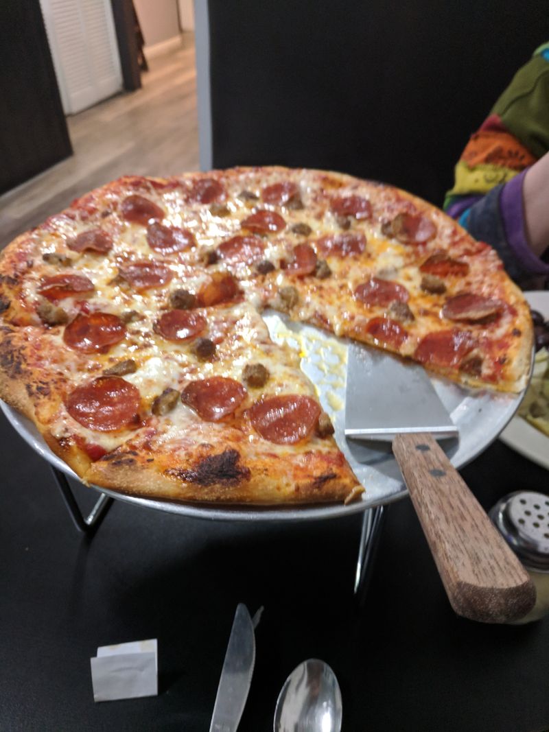 Hand-Rolled Pizzas That Rival Big City Pizzerias