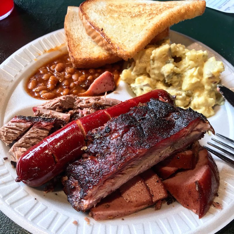 10 Oklahoma BBQ Places That Prove Low And Slow Is A Way Of Life - Decor Hint Leo's Bar-B-Q