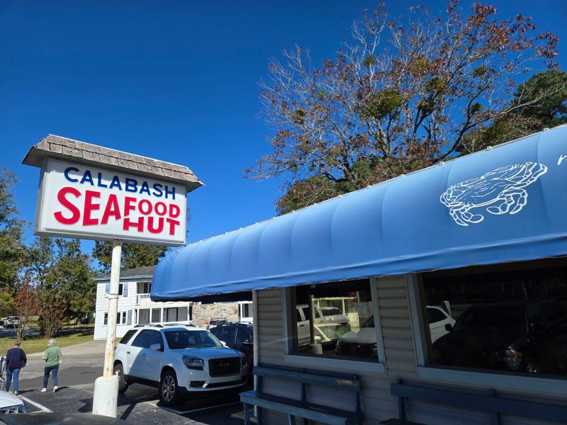 These North Carolina Seafood Chains Never Disappoint Locals - Decor Hint Calabash Seafood Hut
