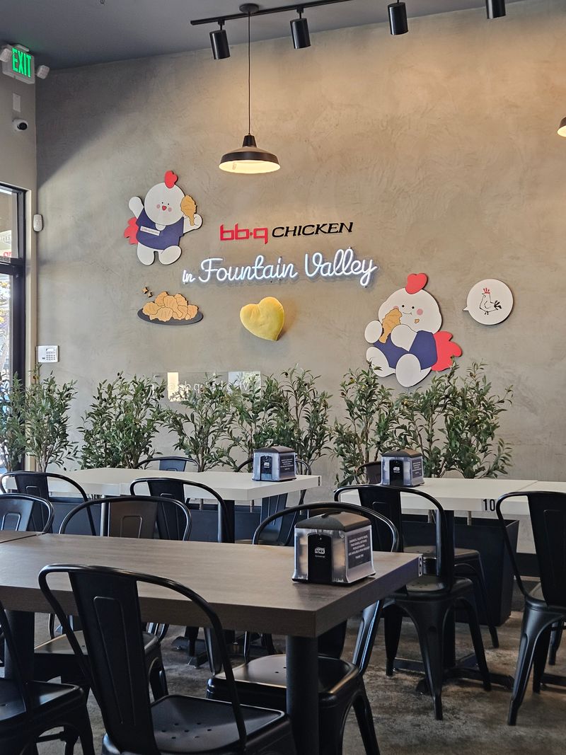 10 Well-Known Chicken Chains Across California And What Customers Appreciate About Them - Decor Hint BB.Q Chicken