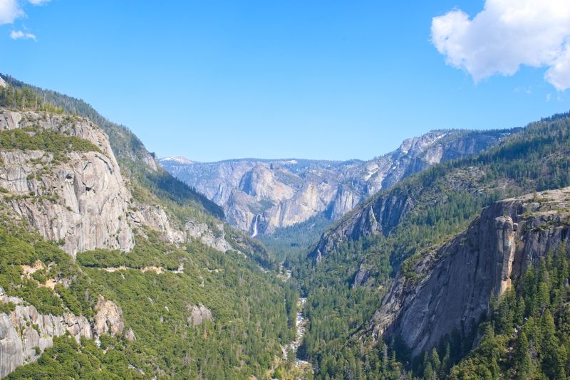 Yosemite Crowned California's No. 1 Travel Destination In New National Survey - Decor Hint Visitors Spend Days Exploring The Park's Vastness