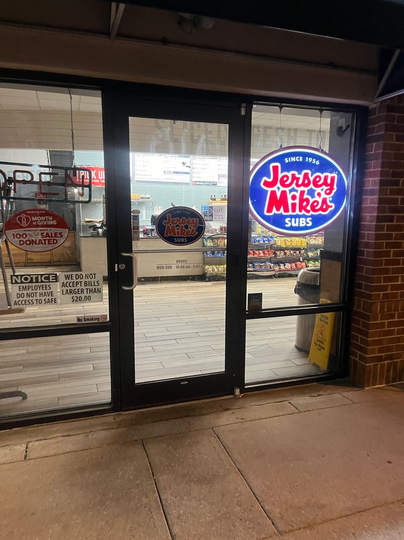 15 Fried-Fish Sandwiches In Atlanta Georgia Locals Swear By - Decor Hint Jersey Mike's (fried fish options)