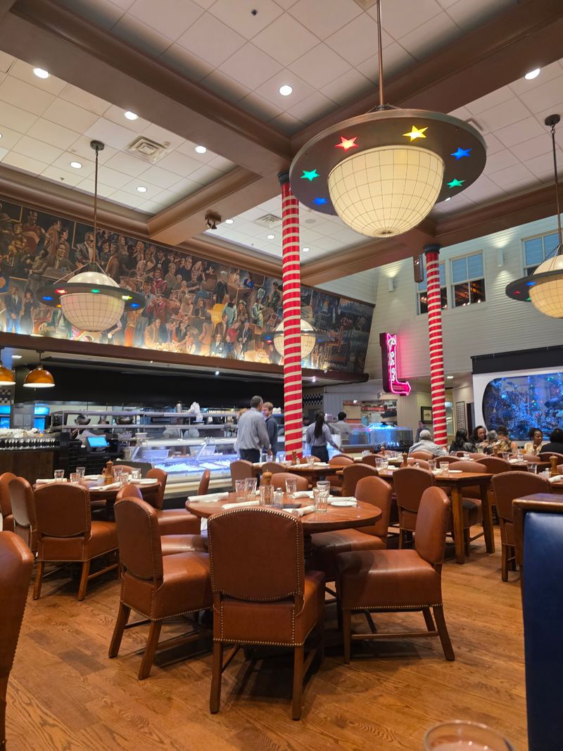 These 14 Georgia Fried Chicken Spots Are Public Knowledge For A Reason - Decor Hint Atlanta Fish Market