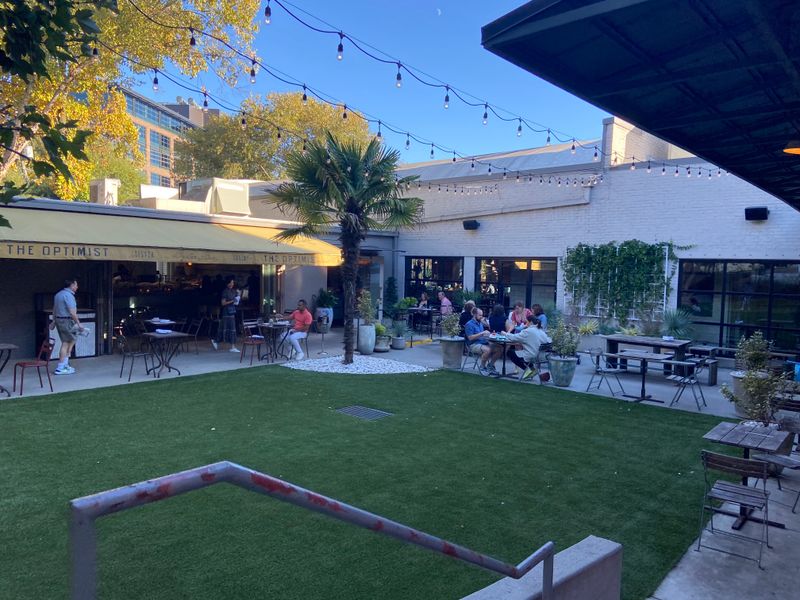 These Underrated Georgia Restaurants Are Better Than Their Hype - Decor Hint The Optimist