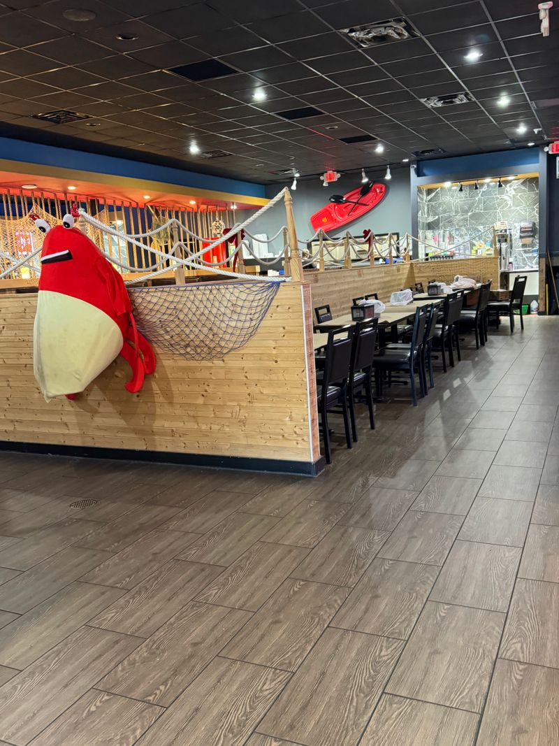 These North Carolina Seafood Buffets Are Worth The Indulgence - Decor Hint Carolina Crab House, Wilmington