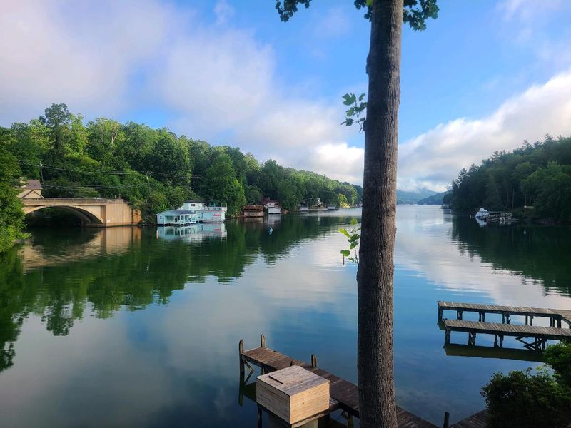 These Are The Places North Carolina Locals Love Showing Off To Visitors - Decor Hint Lake Lure, Lake Lure