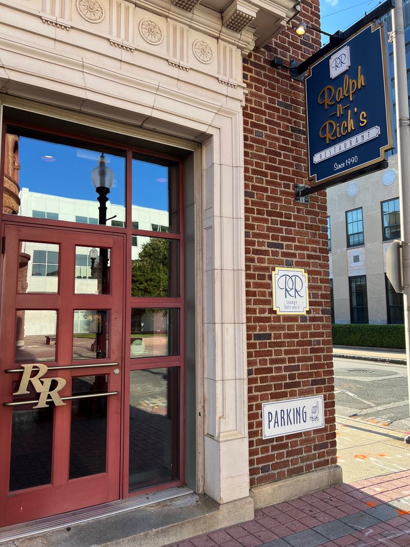 16 Connecticut Italian Sub Shops That Perfect The Classic Grinder - Decor Hint Ralph & Rich's Deli