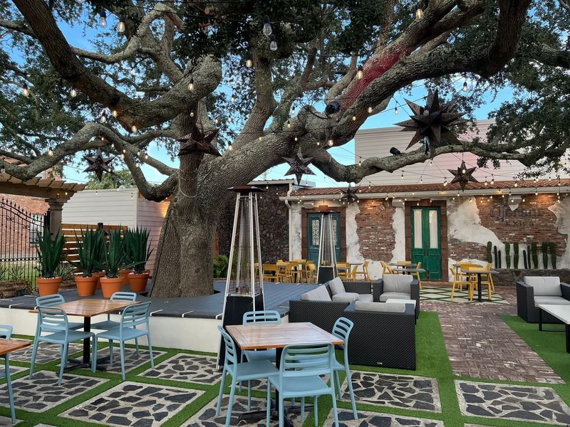  Aztecas Restaurant And Cantina (Biloxi)