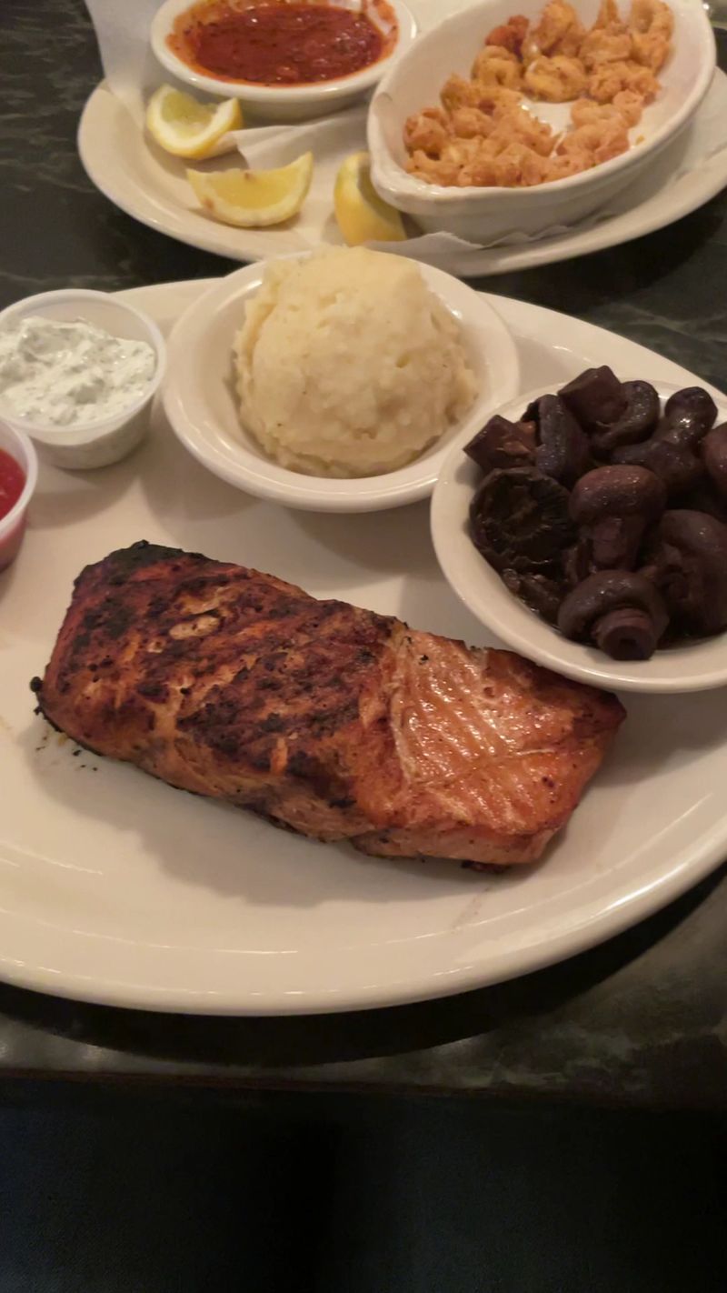 8 Quietly Excellent Texas Steakhouses Locals Swear By - Decor Hint Dunston’s Steakhouse