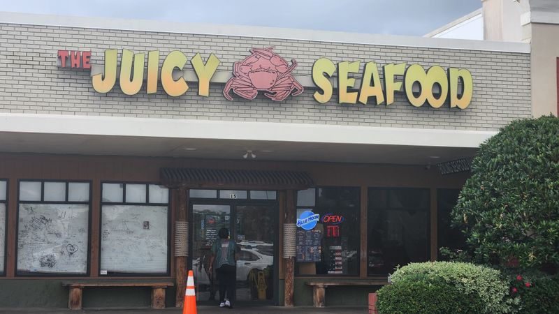 These 16 Savannah, Georgia Restaurants Turn Seafood Boils Into A Summer Tradition - Decor Hint The Juicy Crab Savannah