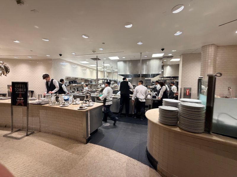 11 Road-Trip-Worthy Nevada Restaurants Serving Food With A View - Decor Hint Eiffel Tower Restaurant