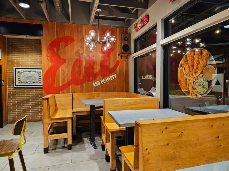 10 Well-Known Chicken Chains Across California And What Customers Appreciate About Them - Decor Hint Raising Cane's