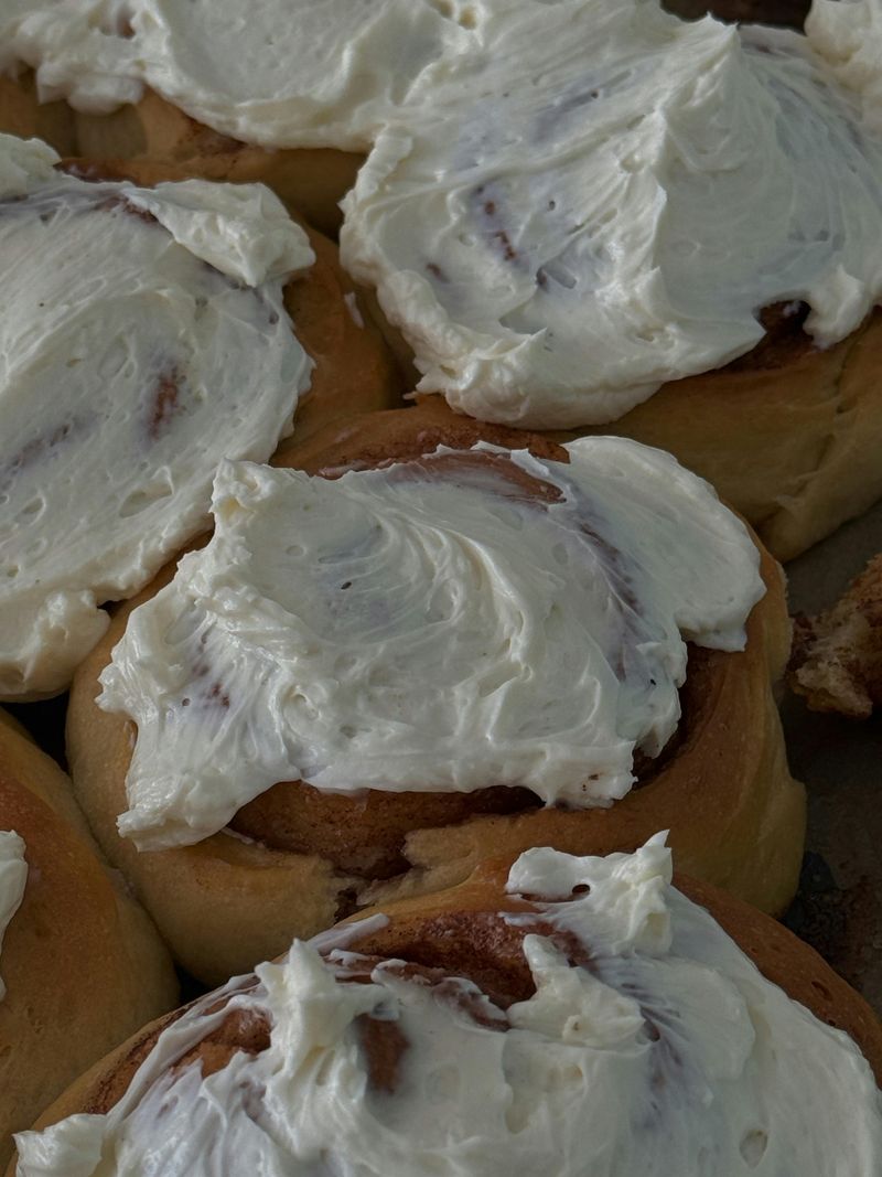 15 Kansas Food Traditions That Confuse Outsiders But Locals Wouldn't Change A Thing - Decor Hint Kansas City-Style Cinnamon Rolls