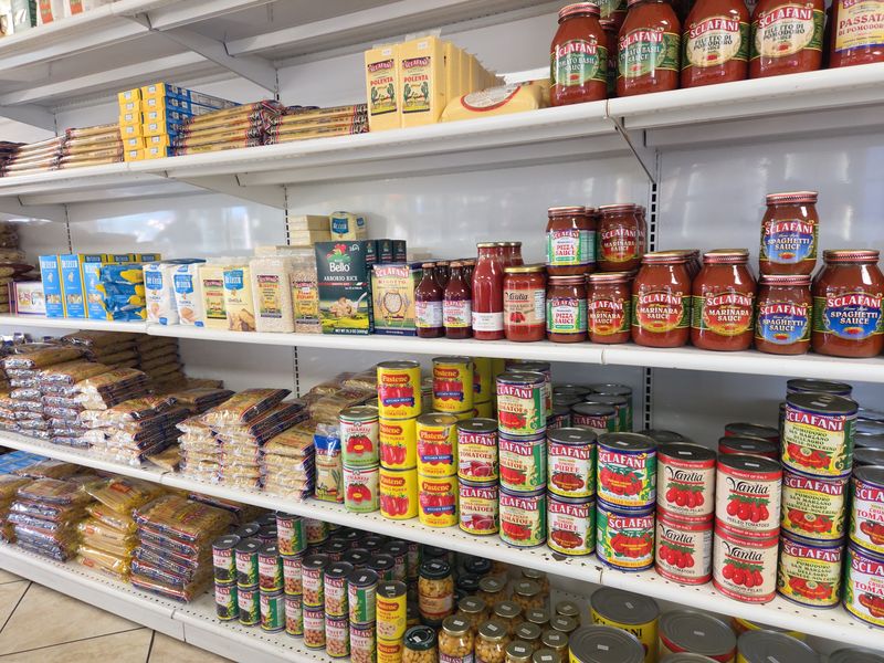 This North Carolina Coastal Spot Quietly Delivers Rustic Italian Bliss - Decor Hint A Market That Brings Italy To Your Pantry