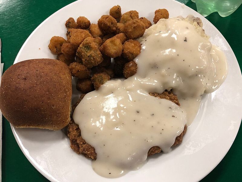 15 Kansas Food Traditions That Confuse Outsiders But Locals Wouldn't Change A Thing - Decor Hint Chicken-Fried Steak