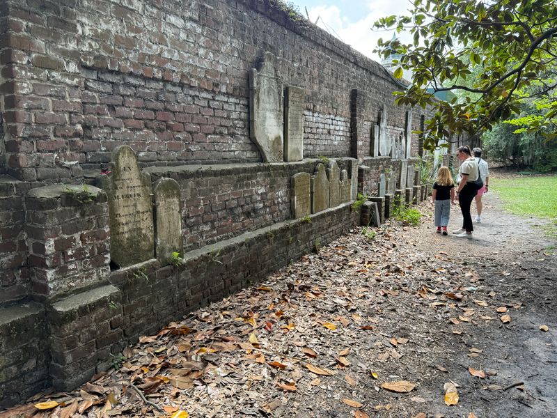 Colonial Park Cemetery