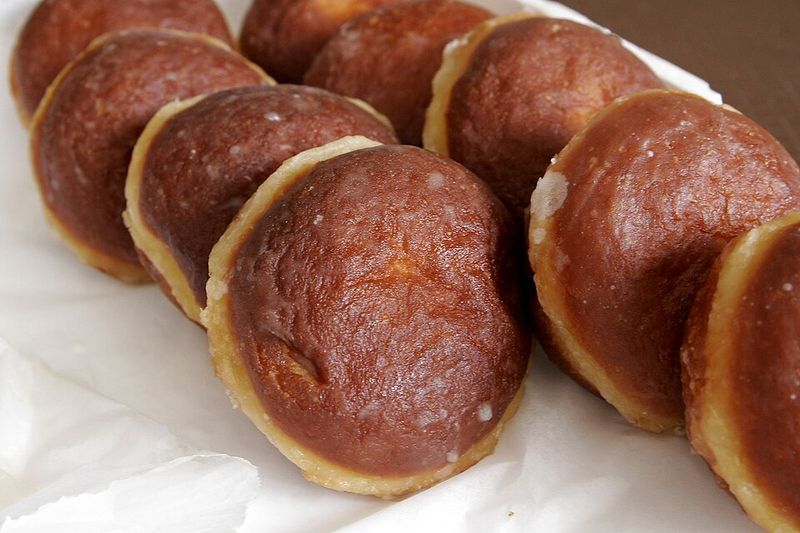15 Illinois Desserts That Defined A Generation Of Sweet Tooths - Decor Hint Polish Paczki Day Treats