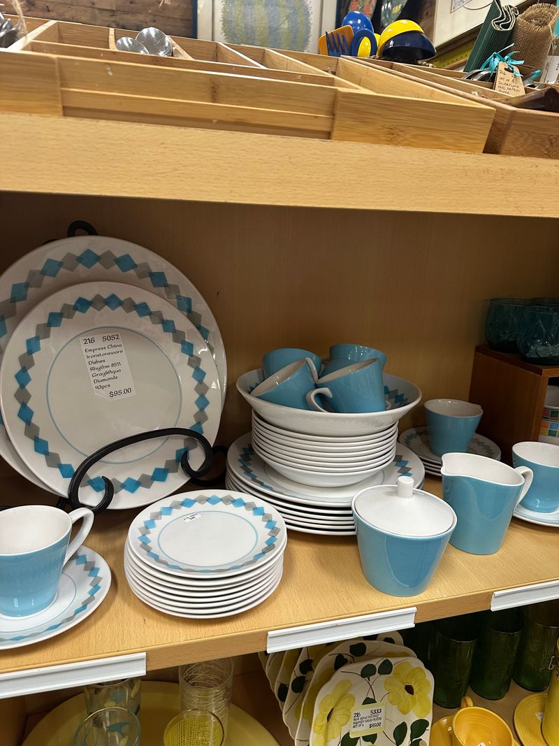 Retro Kitchen and Dining Ware