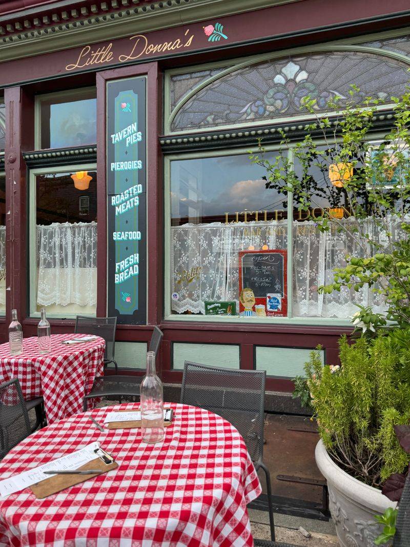 13 Maryland Pizzerias Serving Slices Made From Family Recipes That Stand The Test Of Time - Decor Hint Little Donna's