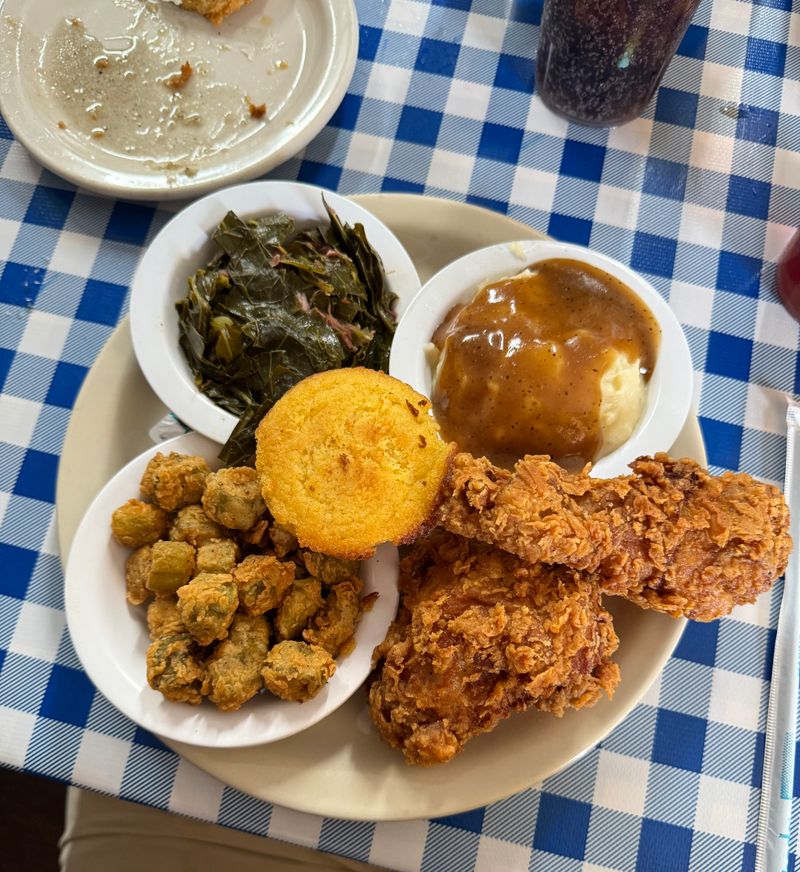 Macaroni and Cheese That Defines Comfort