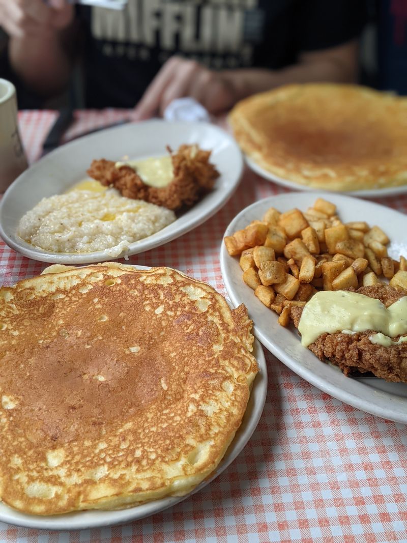 This North Carolina Restaurant Proves Pancakes Can Be Life-Changing - Decor Hint A Meal That Stays With You Long After