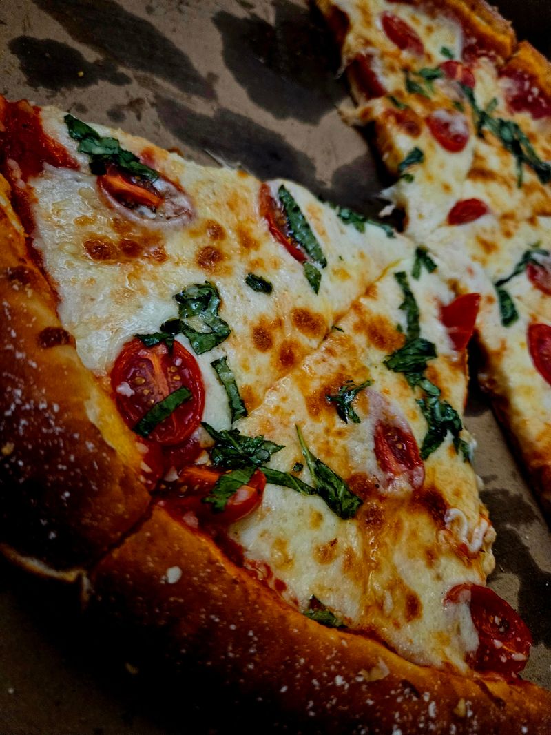 This Norwalk, California Pizza Spot Is A Local Favorite - And It's Easy To See Why - Decor Hint Consistent Quality Over Three Decades