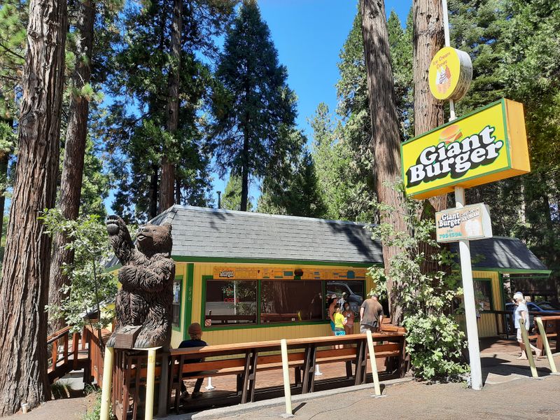 This No-Frills California Diner Is Famous For Its Massive, Over-The-Top Cheeseburgers - Decor Hint Easy Contact For Orders And Questions