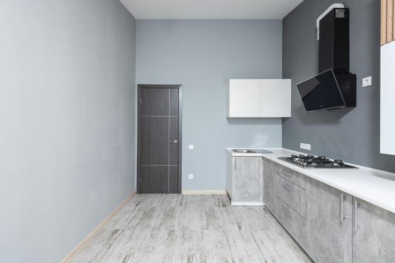 Viral Decor Trends Wisconsin Homeowners Quickly Regret - Decor Hint Minimalist Kitchens With No Upper Cabinets