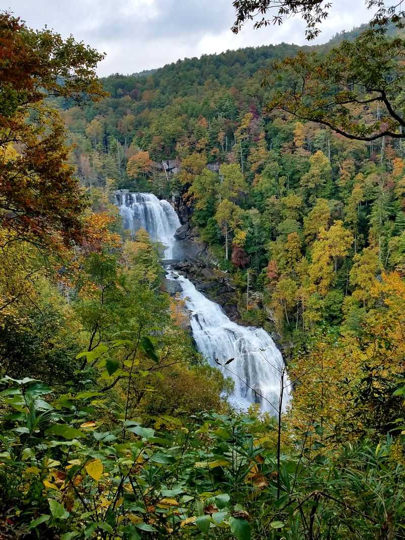 Hit The Road For Western North Carolina's Best Waterfalls (No Hiking Required) - Decor Hint Whitewater Falls