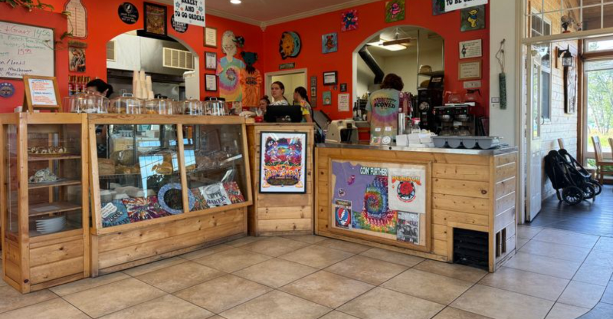 Cozy Oregon Mom Pop Spots That Feel Like Coming Home - Decor Hint