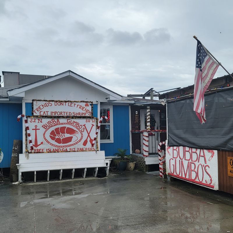 These 14 Georgia Fish Fry Spots Are What Locals Look Forward To - Decor Hint Bubba Gumbo's Beachside Café