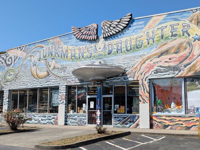 This Eclectic Georgia Neighborhood Feels Like Multiple Trips In One - Decor Hint Junkman's Daughter
