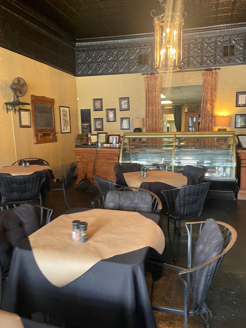 Beloved Georgia Restaurants Known For Their Incredible Homemade Pie - Decor Hint Milltowne Gourmet