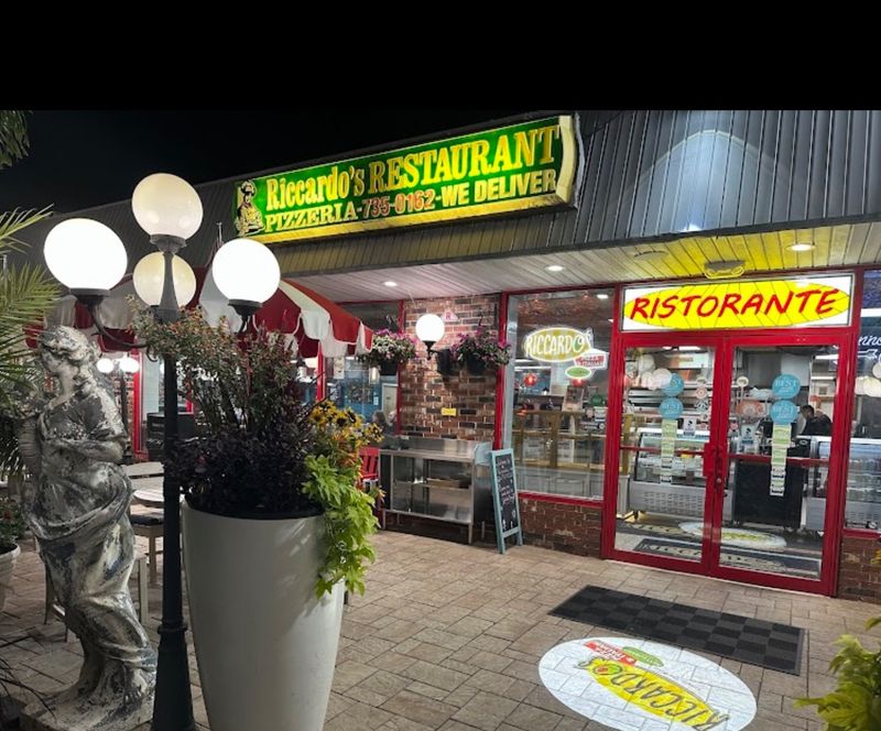 Riccardo's Tomato Pies