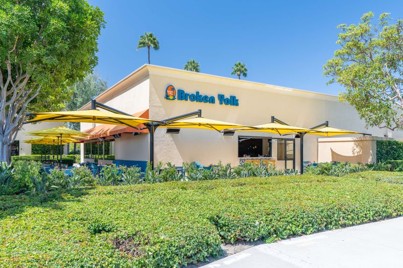 The Broken Yolk Cafe