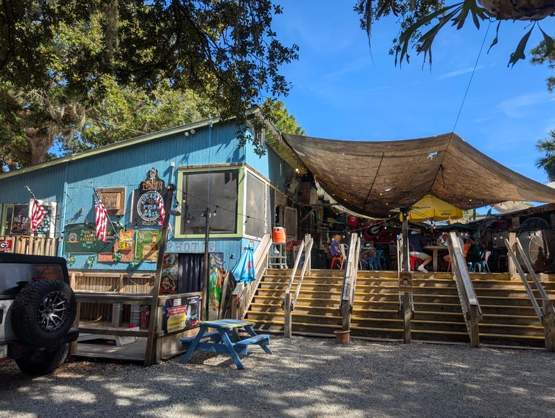 These 16 Savannah, Georgia Restaurants Turn Seafood Boils Into A Summer Tradition - Decor Hint Huc-A-Poos Bites & Booze