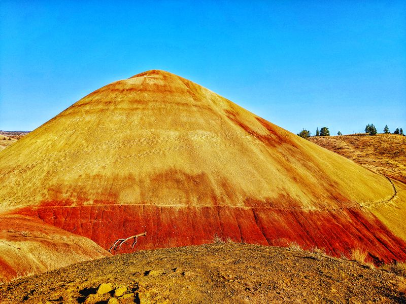 Did Oregon Steal These 10 Landscapes From Another Planet? - Decor Hint Painted Hills