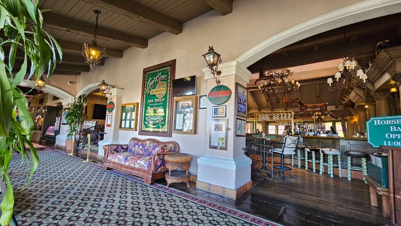 This Middle-Of-Nowhere California Steakhouse Serves Some Of The Best Steaks You'll Ever Taste - Decor Hint Reservations Strongly Recommended