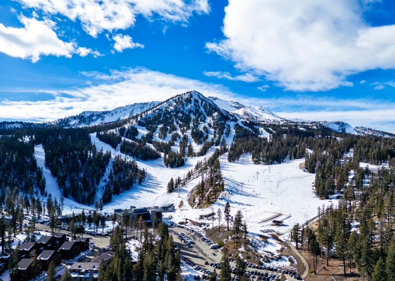 Why California Is The Perfect Luxury Winter Getaway - And How To Make The Most Of It - Decor Hint World-Class Ski Resorts With Premium Amenities
