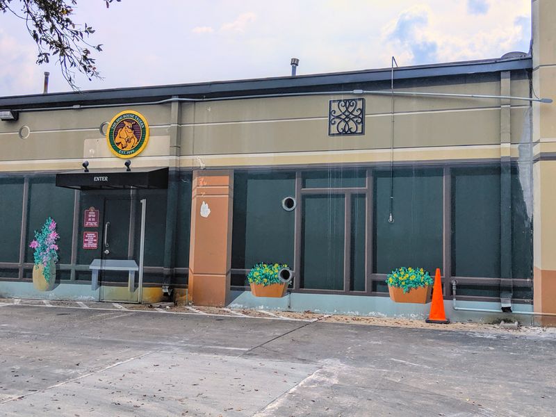 15 Georgia Hot Dog Joints That Still Do Things The Traditional Way - Decor Hint The Dog House Tavern