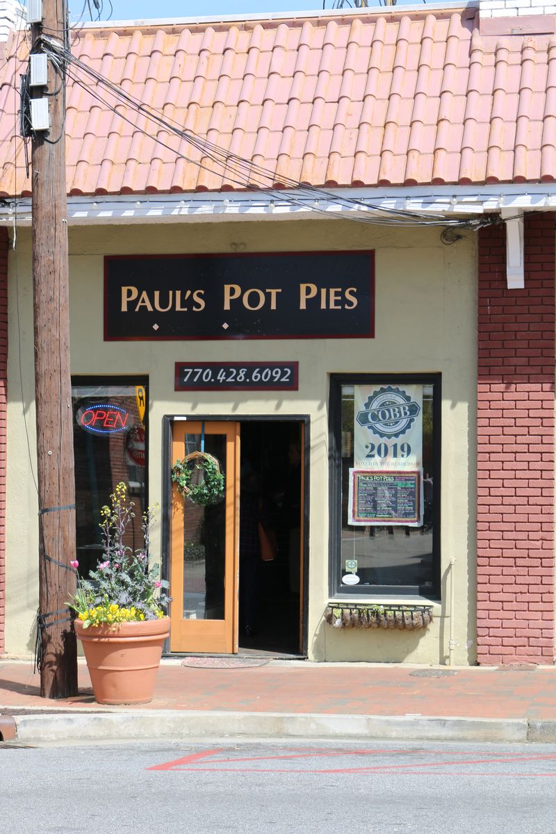 Beloved Georgia Restaurants Known For Their Incredible Homemade Pie - Decor Hint Paul's Pot Pies