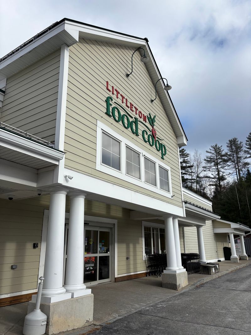 12 New Hampshire Grocery Stores Known For Fresh Cuts And New England Farm Quality - Decor Hint Littleton Food Co-op