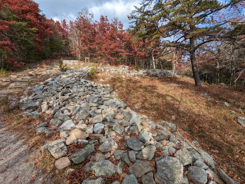 16 Secret Locations In Georgia Even Locals Don't Always Know About - Decor Hint Fort Mountain Stone Wall