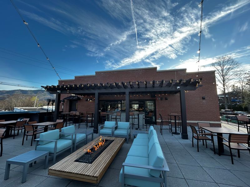 Hell or High Water Celebrates Seasonal Farm Ingredients