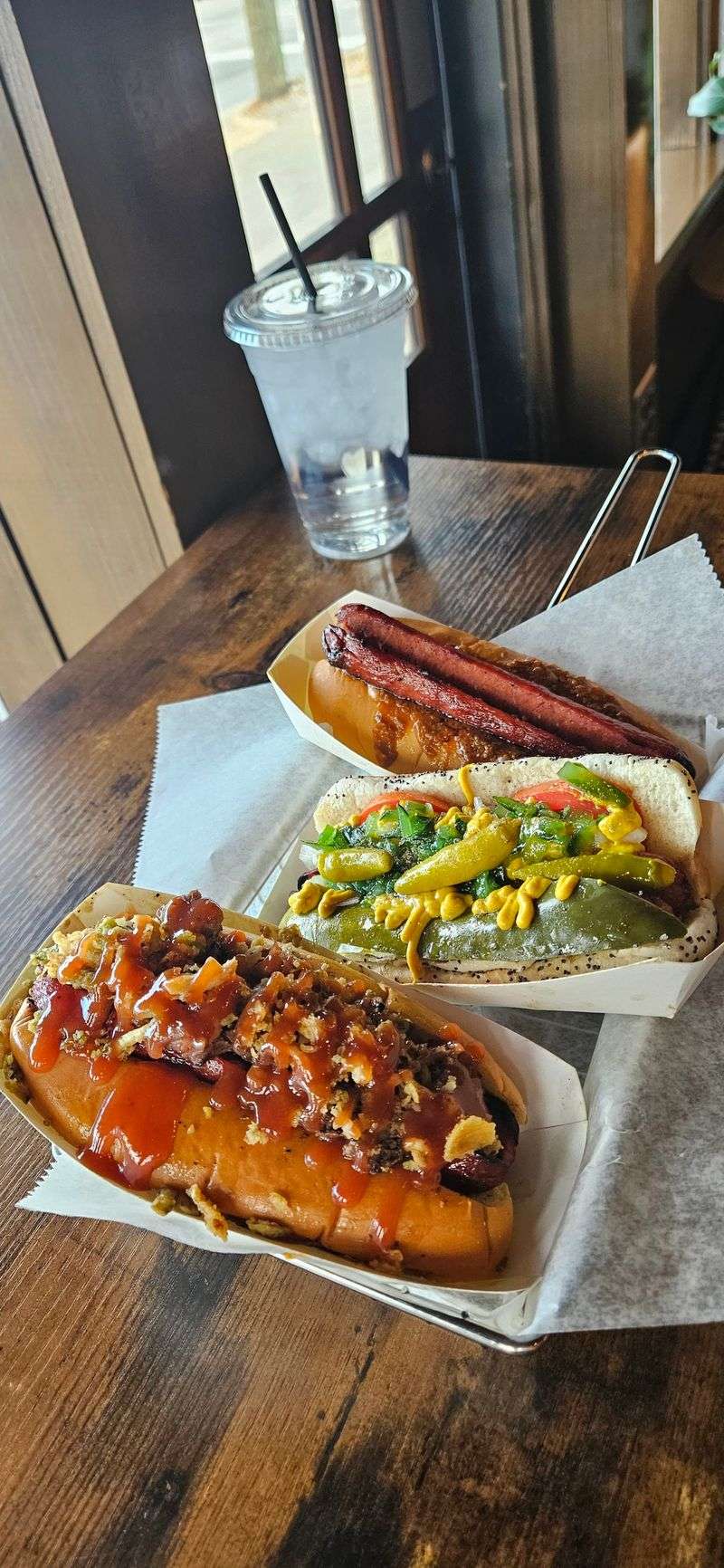 12 North Carolina Dishes Locals Order Without Even Looking At The Menu - Decor Hint Carolina-Style Hot Dogs